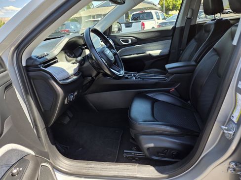 Used 2022 Jeep Compass Latitude w/ Convenience Group AWD/4WD image 10
