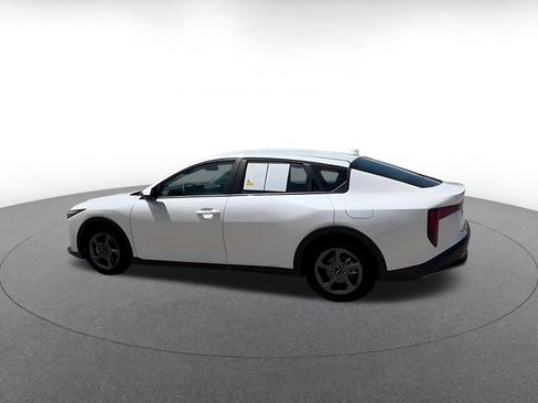 Used 2025 Kia K4 FWD image 8