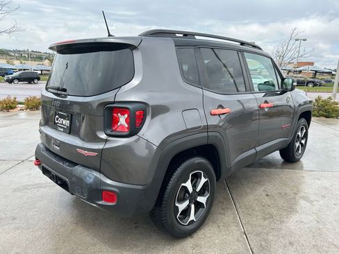 Used 2019 Jeep Renegade Trailhawk AWD/4WD image 9