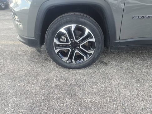 Used 2023 Jeep Compass Limited AWD/4WD image 5