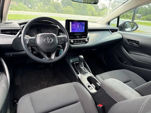 Used 2024 Toyota Corolla LE FWD image 9