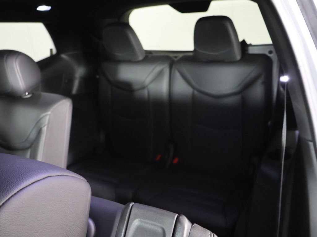 Used 2024 Cadillac XT6 Luxury w/ LPO, Floor Liner Package AWD/4WD image 35