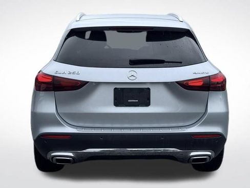 Used 2025 Mercedes-Benz GLA 250 4MATIC image 6