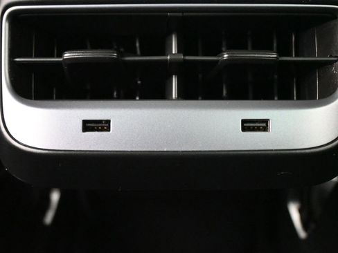 Used 2019 Tesla Model 3 Standard Range Plus image 16