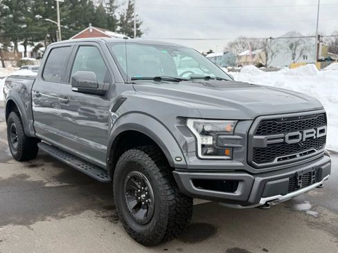 Used 2018 Ford F150 Raptor w/ Equipment Group 802A Luxury image 3