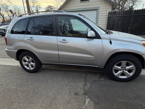 Used 2005 Toyota RAV4 4WD image 4
