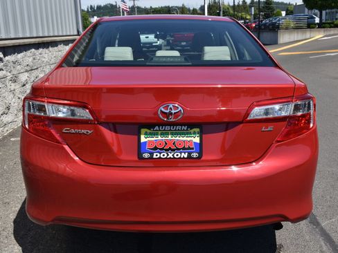 Used 2012 Toyota Camry LE FWD image 6
