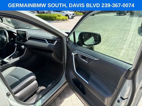 Used 2021 Toyota RAV4 XLE Premium FWD image 24