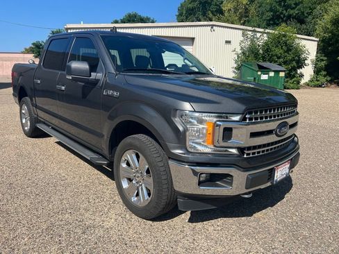 Used 2019 Ford F150 XLT w/ Equipment Group 302A Luxury AWD/4WD image 10