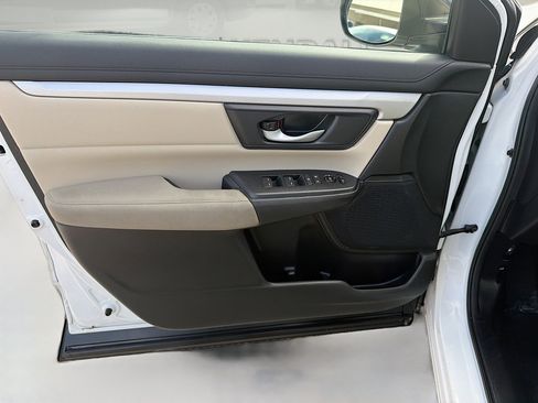Used 2019 Honda CR-V LX image 18