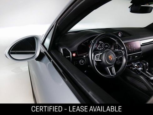 Used 2022 Porsche Cayenne Coupe image 26