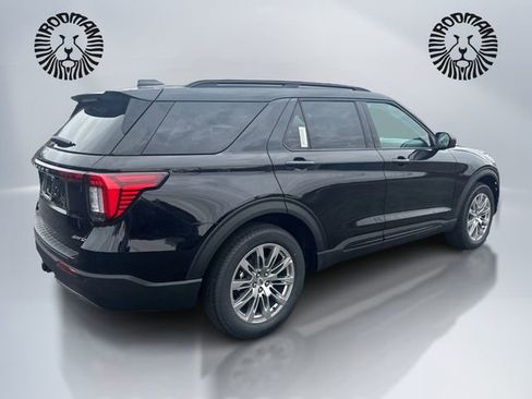 New 2026 Ford Explorer Active w/ Active Comfort Package image 5
