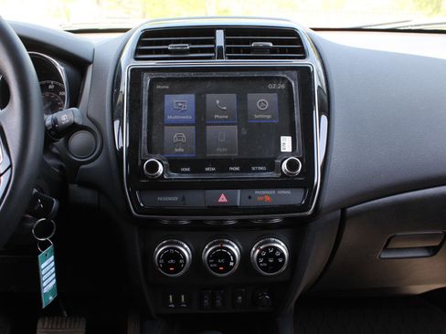Used 2024 Mitsubishi Outlander Sport AWD image 12