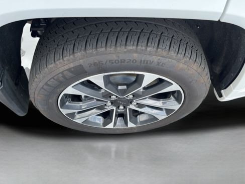 Used 2023 Jeep Grand Cherokee Overland AWD/4WD image 29
