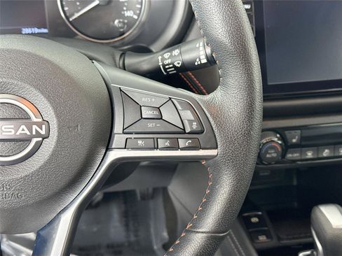 Used 2023 Nissan Kicks SR w/ SR Premium Package image 18