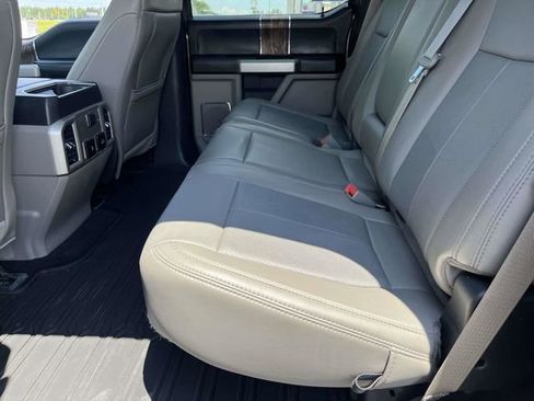 Used 2019 Ford F150 Lariat RWD image 7