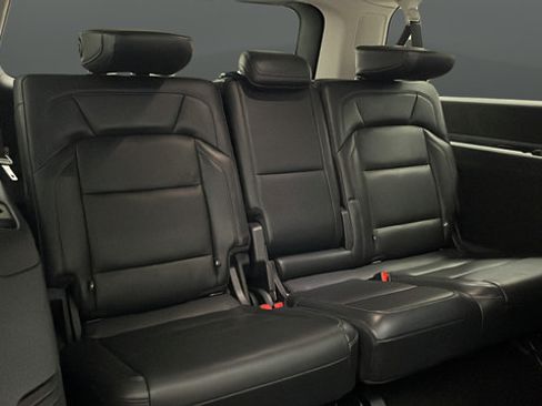 Used 2025 Lincoln Navigator L Reserve AWD/4WD image 24