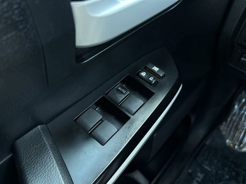 Used 2019 Toyota Tundra SR5 AWD/4WD image 22