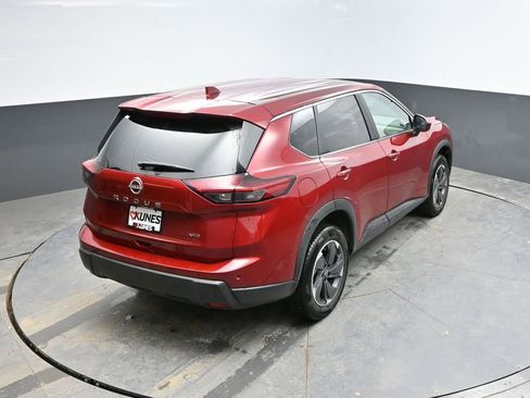 Used 2025 Nissan Rogue SV image 22