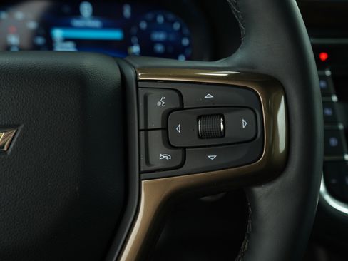 Used 2024 Chevrolet Suburban High Country image 25