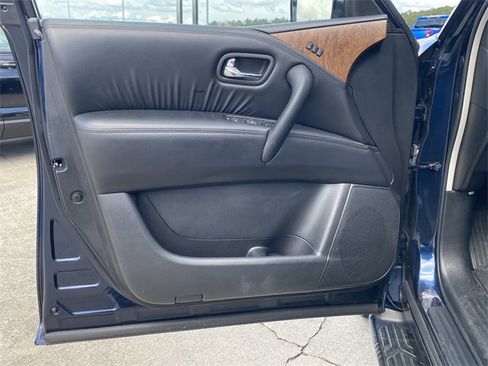 Used 2023 Nissan Armada SL w/ Captain's Chairs Package image 24