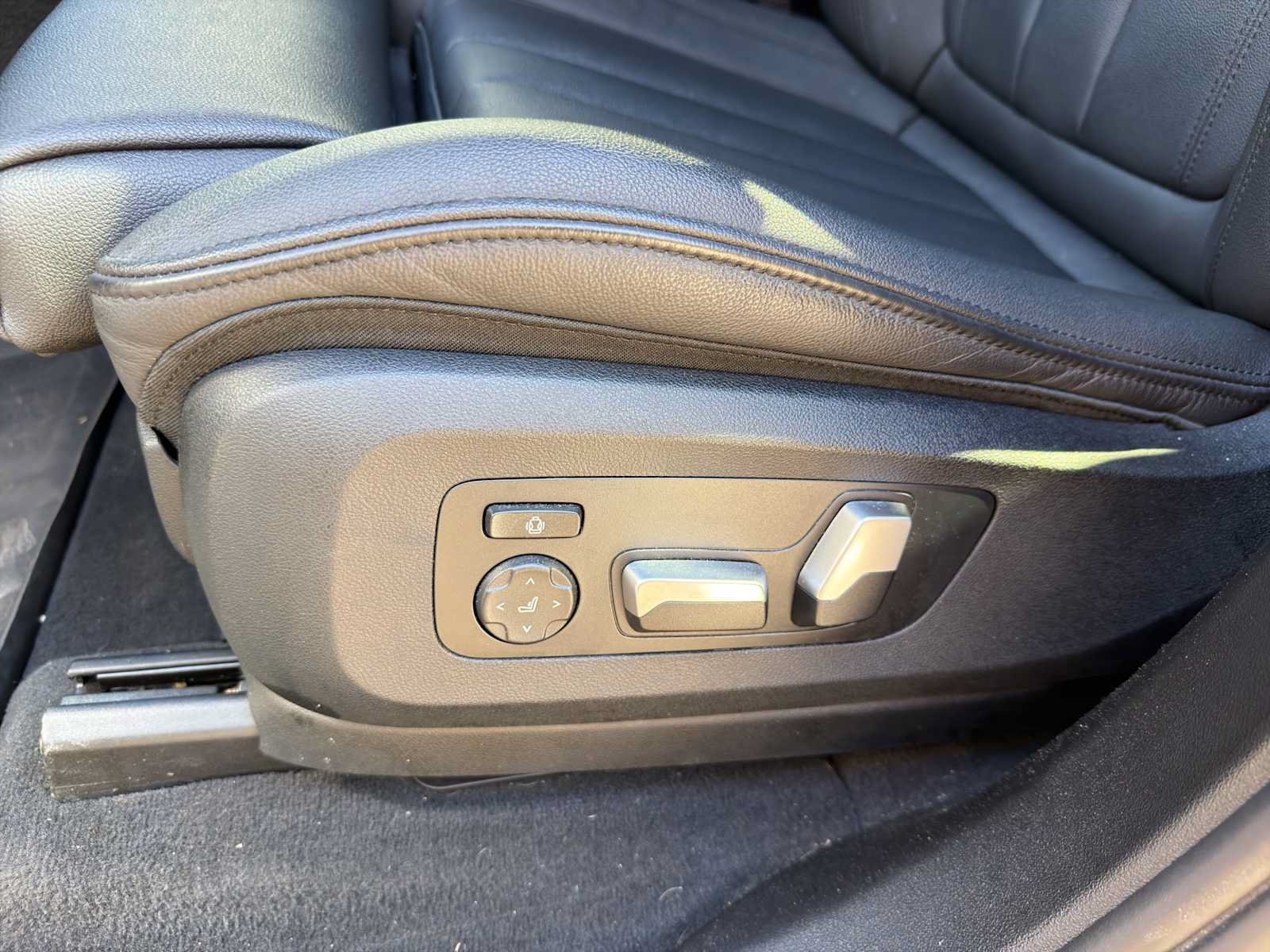 Used 2021 BMW X5 xDrive40i w/ Premium Package AWD/4WD image 19