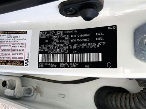 Used 2023 Toyota 4Runner Limited image 29