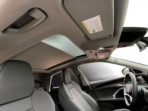 Used 2025 Audi Q5 Premium Plus w/ Premium Plus image 17