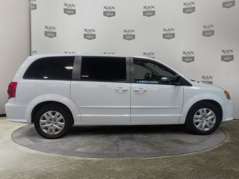 Used 2016 Dodge Grand Caravan SE w/ Quick Order Package 29E SE FWD image 6