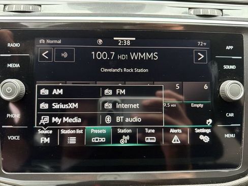 Used 2024 Volkswagen Tiguan SE R-Line AWD/4WD image 18