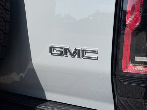 Used 2026 GMC Hummer EV SUV AWD/4WD image 46