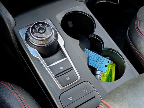 Used 2022 Ford Escape SEL w/ SEL Stealth AWD Package image 16