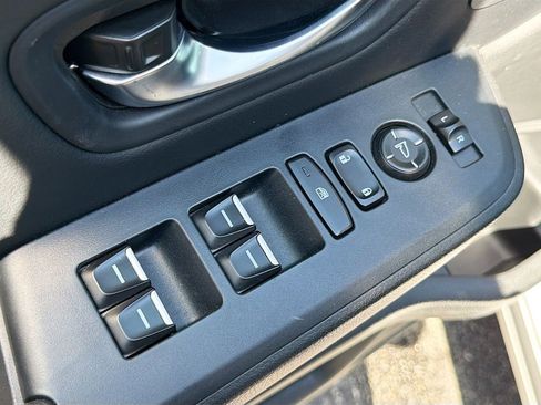 Used 2023 Honda Pilot Touring image 18