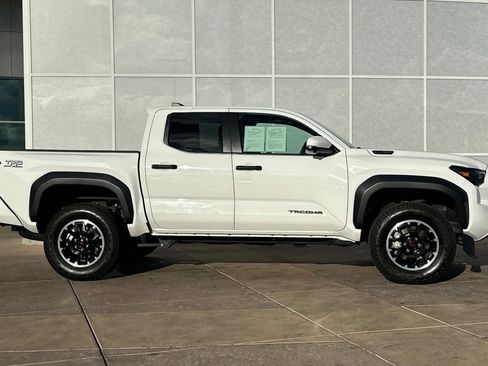 Used 2024 Toyota Tacoma TRD Off-Road image 3