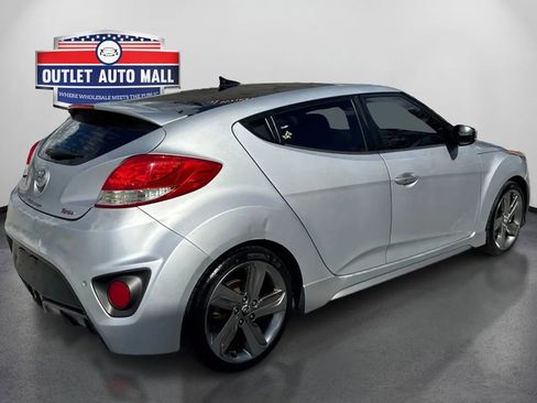 Used 2013 Hyundai Veloster Turbo w/ Ultimate Pkg image 3