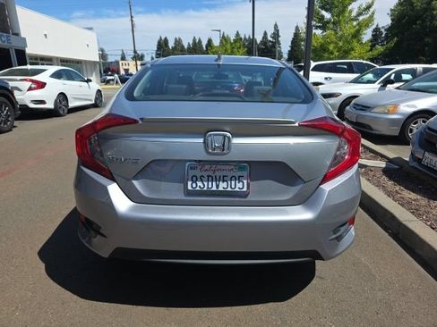 Used 2017 Honda Civic EX-L image 4