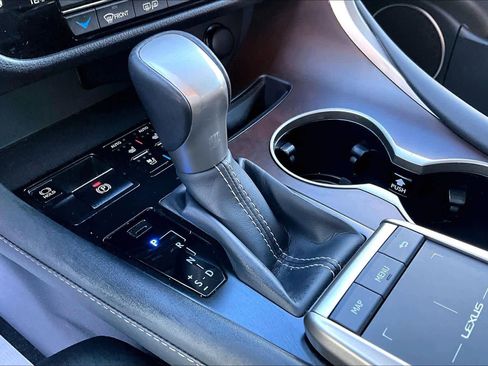 Used 2020 Lexus RX 450h AWD w/ Premium Package image 17