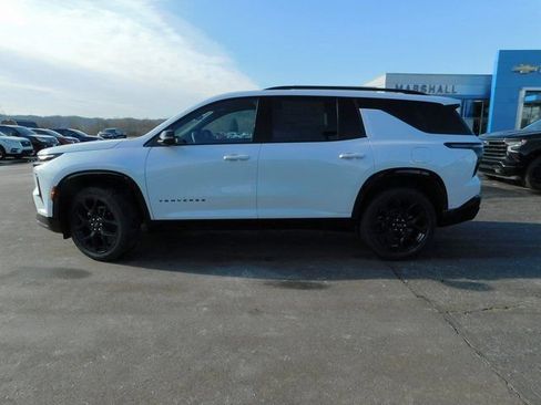 New 2026 Chevrolet Traverse RS w/ LPO, Illumination Package FWD image 29