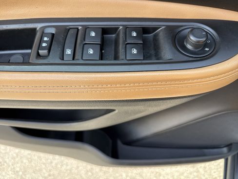 Used 2018 Buick Encore Essence image 15