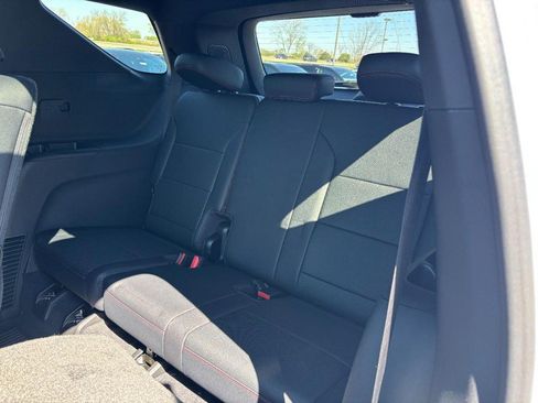 New 2026 Chevrolet Traverse RS w/ LPO, Floor Liner Package AWD/4WD image 5