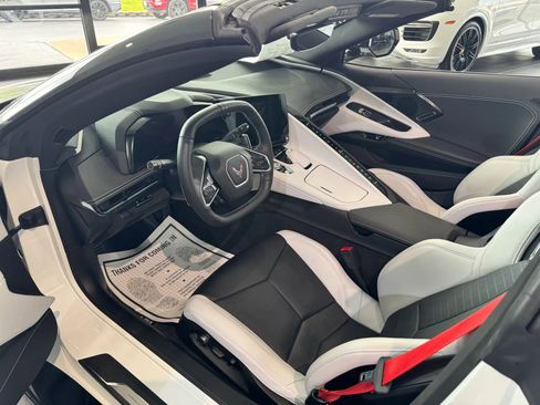 Used 2023 Chevrolet Corvette Stingray Preferred Conv w/ Z51 Performance Package RWD image 6
