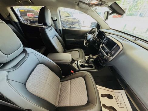 Used 2019 Chevrolet Colorado Z71 AWD/4WD image 39