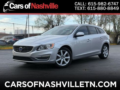 Used 2017 Volvo V60 T5 Premier w/ Convenience Package image 1