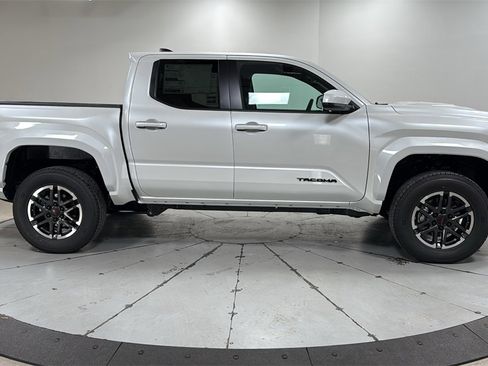 New 2026 Toyota Tacoma TRD Sport image 6