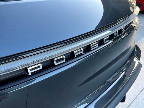 Used 2026 Porsche Macan AWD/4WD image 34