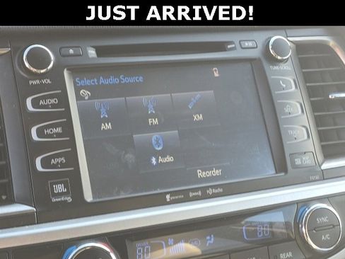 Used 2016 Toyota Highlander Limited image 24