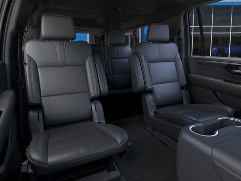 New 2026 Chevrolet Suburban RST AWD/4WD image 17