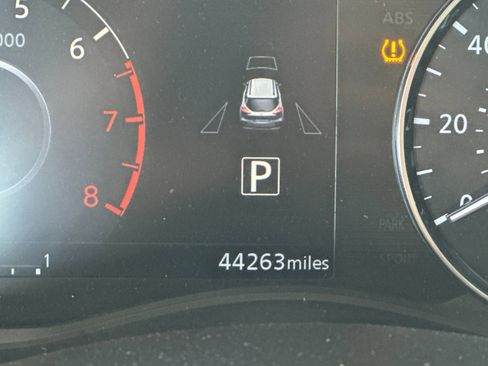 Used 2023 Nissan Kicks SR image 24