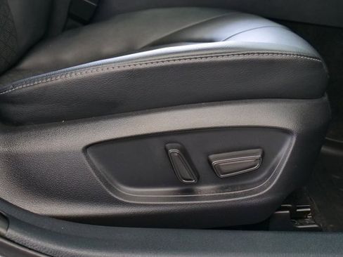 Used 2020 Toyota Camry XSE image 16