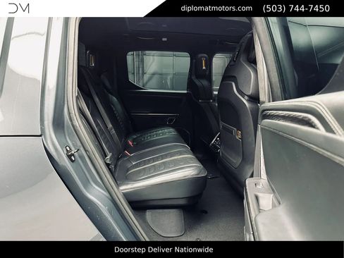 Used 2022 Rivian R1T Adventure AWD/4WD image 20